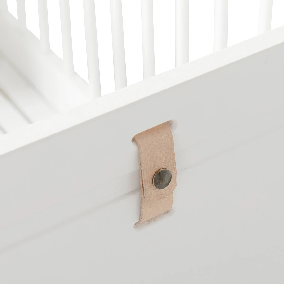 Oliver Furniture Wood Mini+ Cot Säng Inkl. Junior Kit /ek, vit från Oliver Furniture, bild 2