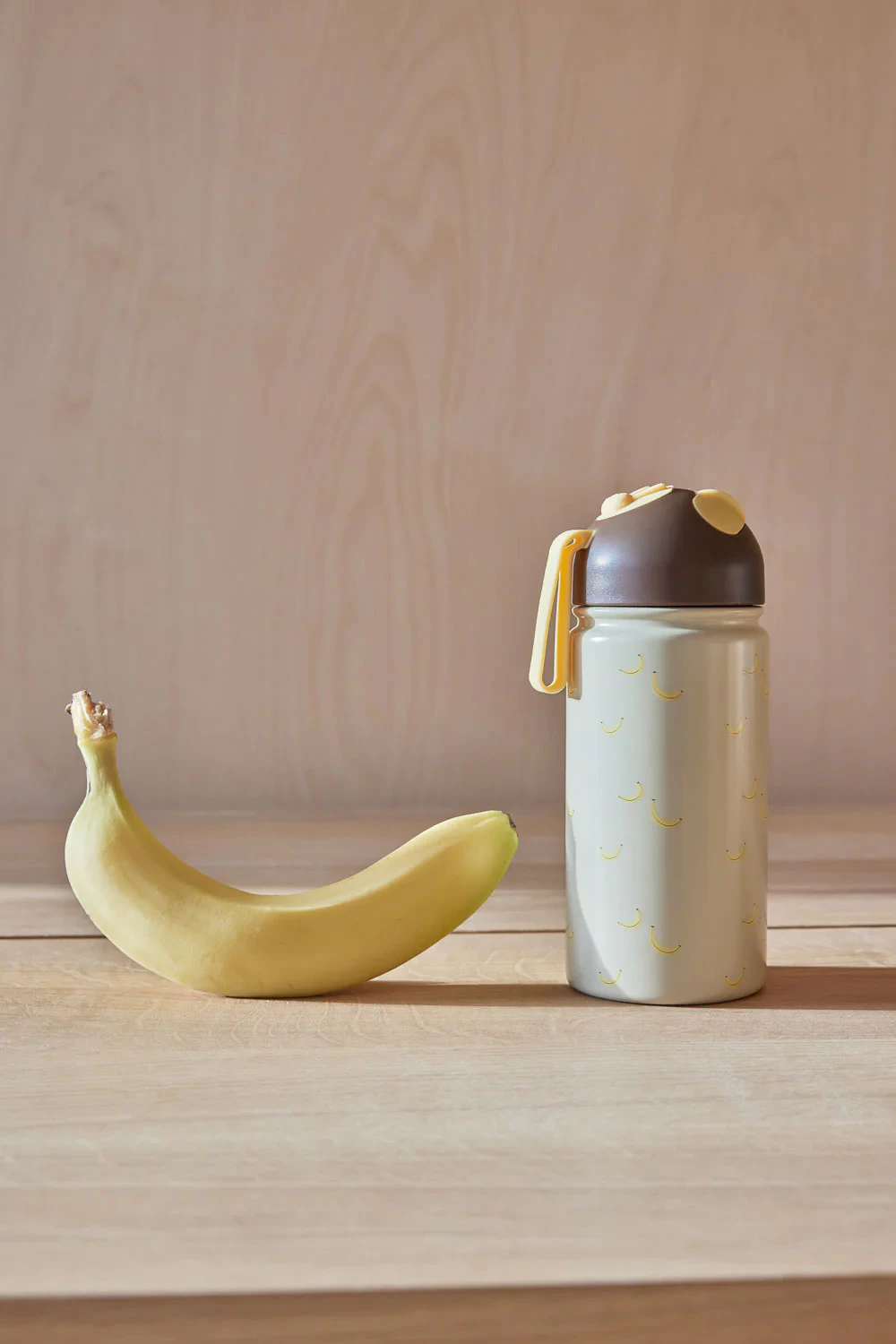 Oyoy Yummy Termosflaska Banana, beige från OYOY, bild 4