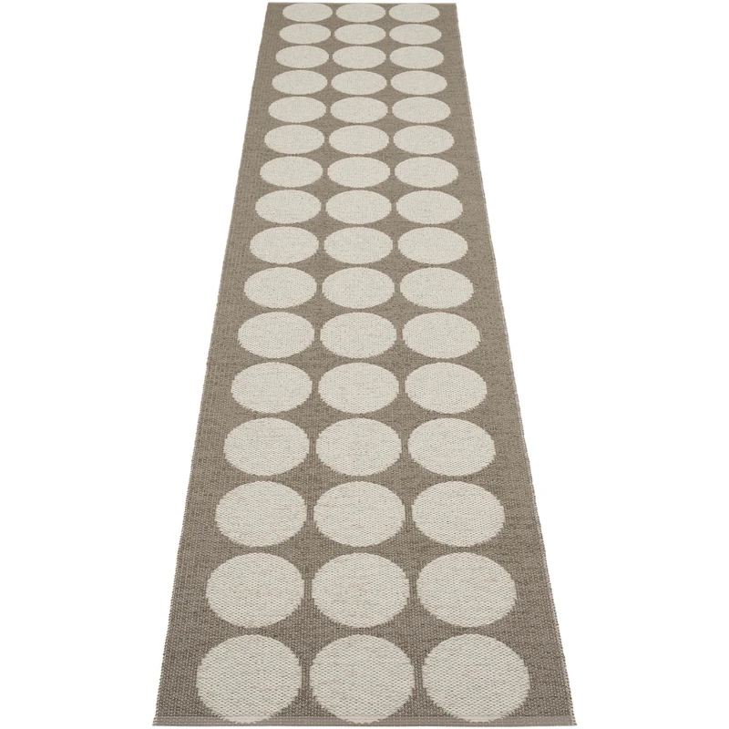 Hugo Matta 70x320 cm, Walnut/Linen