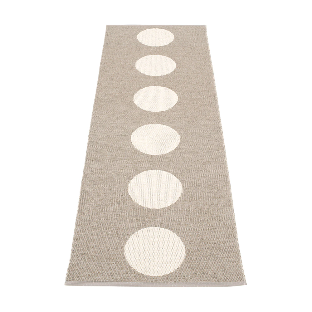 Pappelina Vera Matta Mud/vanilla 70x300 Cm - Mönstrade mattor Pvc Beige