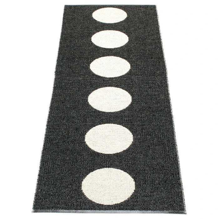Pappelina Vera Matta / Vanilj 70x300 Cm - Mönstrade mattor Pvc Svart
