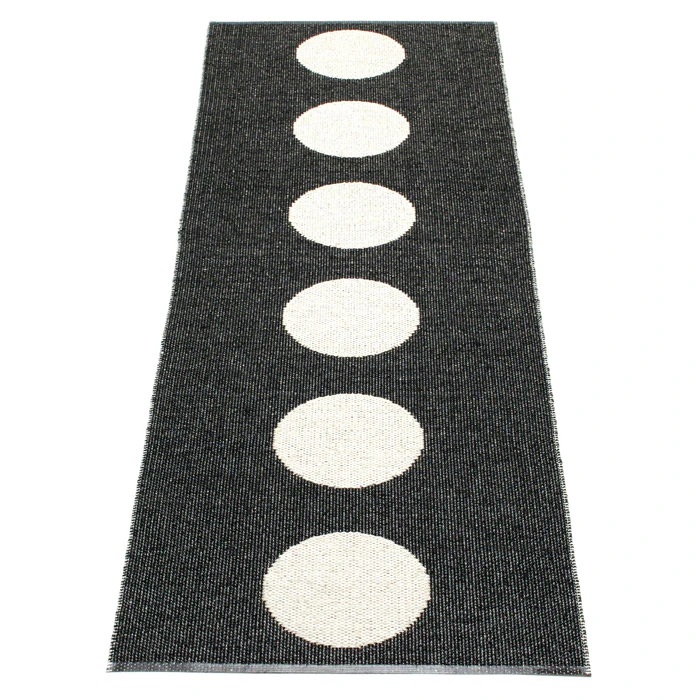 Pappelina Vera Matta / Vanilj 70x375 Cm - Mönstrade mattor Pvc Svart