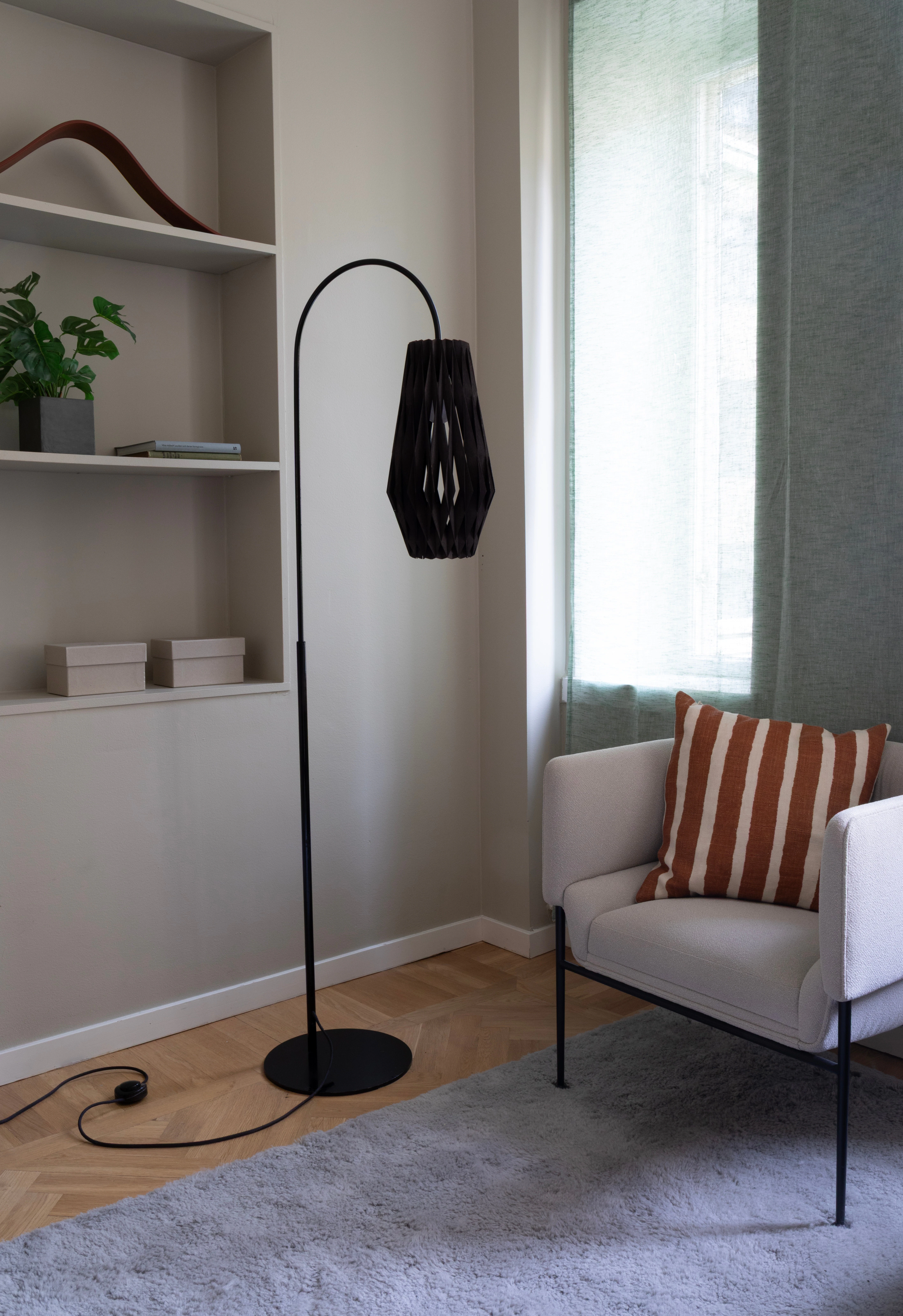 Pilke Signature 20/42 Golvlampa, svart från Pilke, bild 2