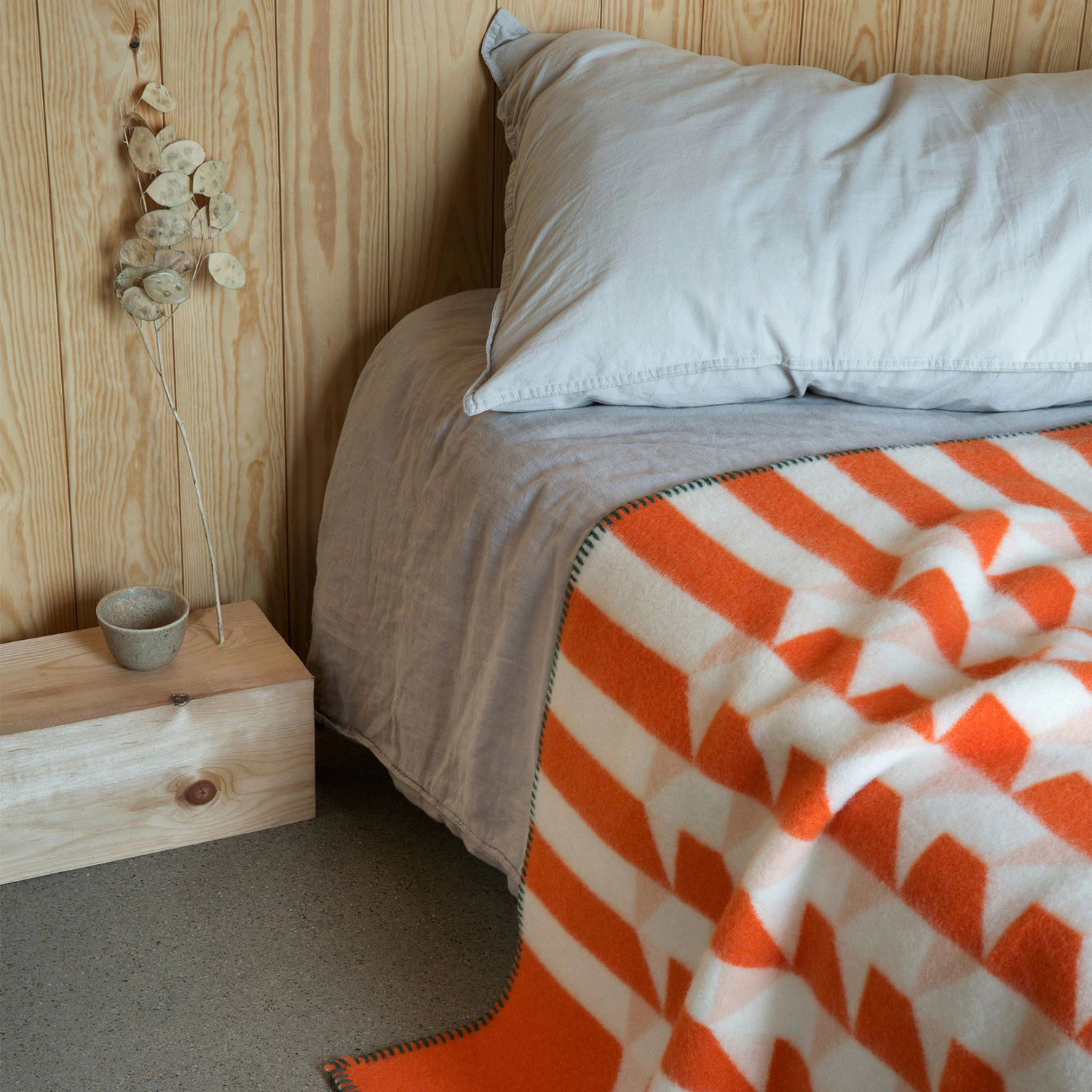 Røros Tweed Kvam Ullpläd 135x200 Cm, orange från Røros Tweed, bild 2