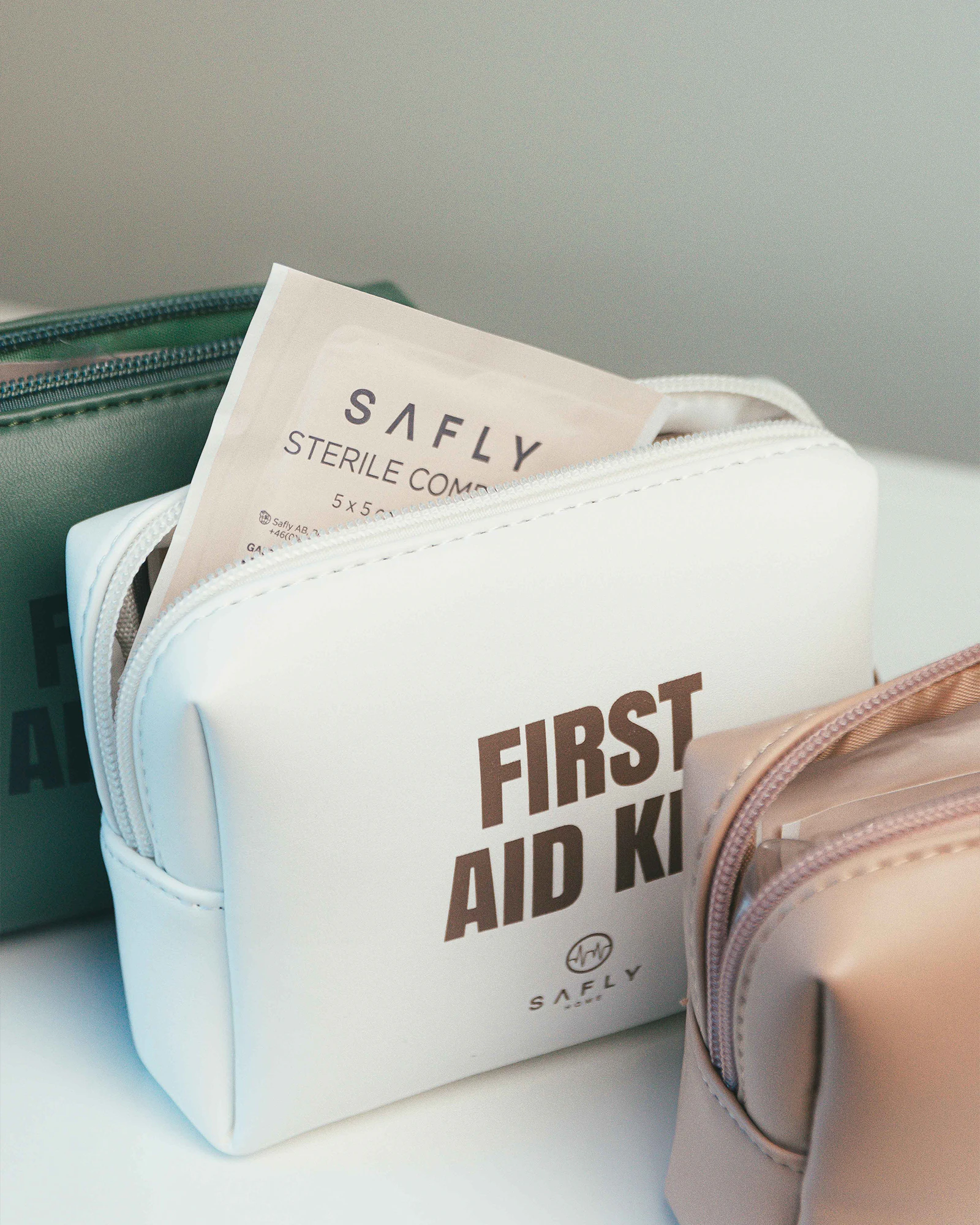 Safly Första Hjälpen Kit, vit från Safly, bild 3
