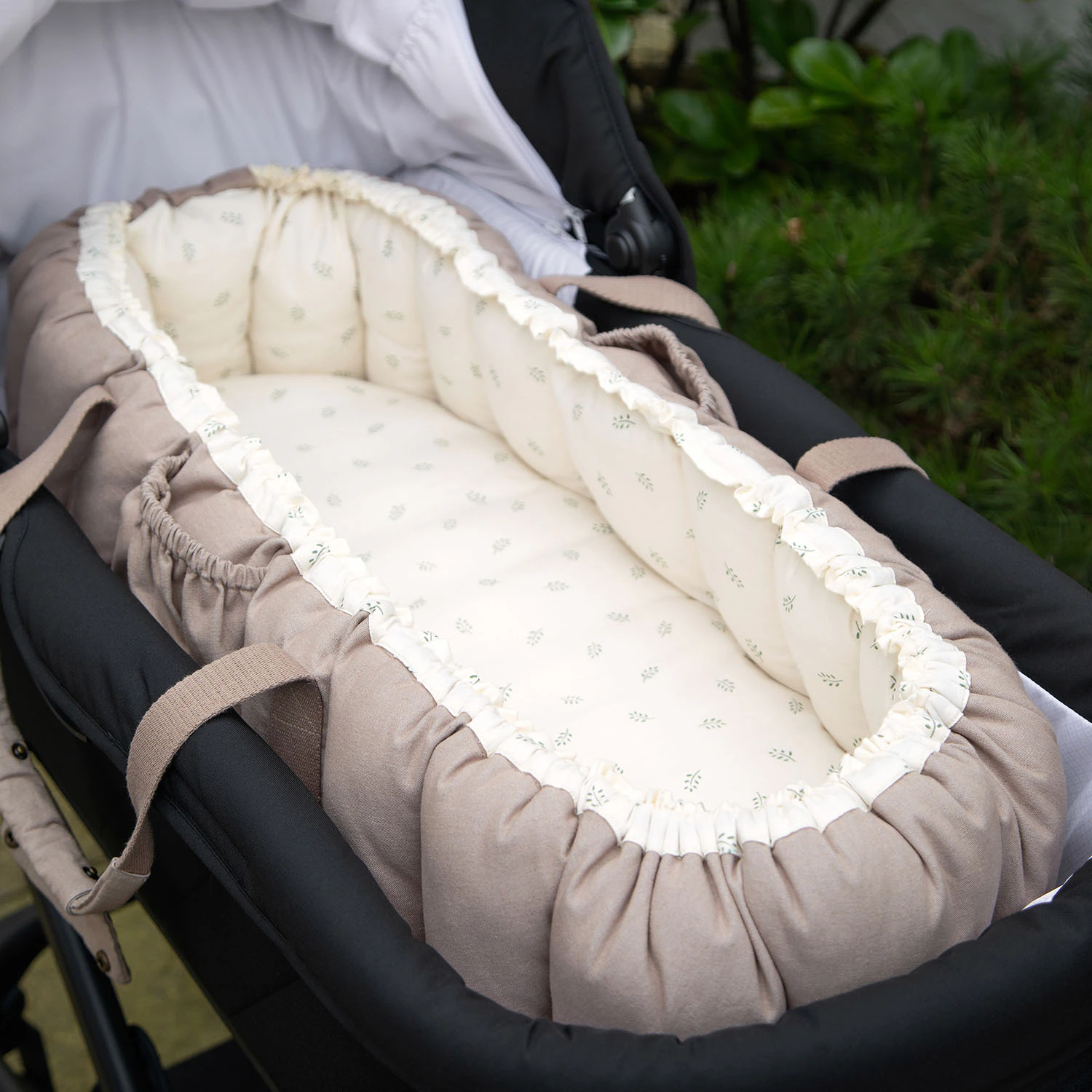 Sebra Babynest 3-in-1, sophora leaves från Sebra, bild 3