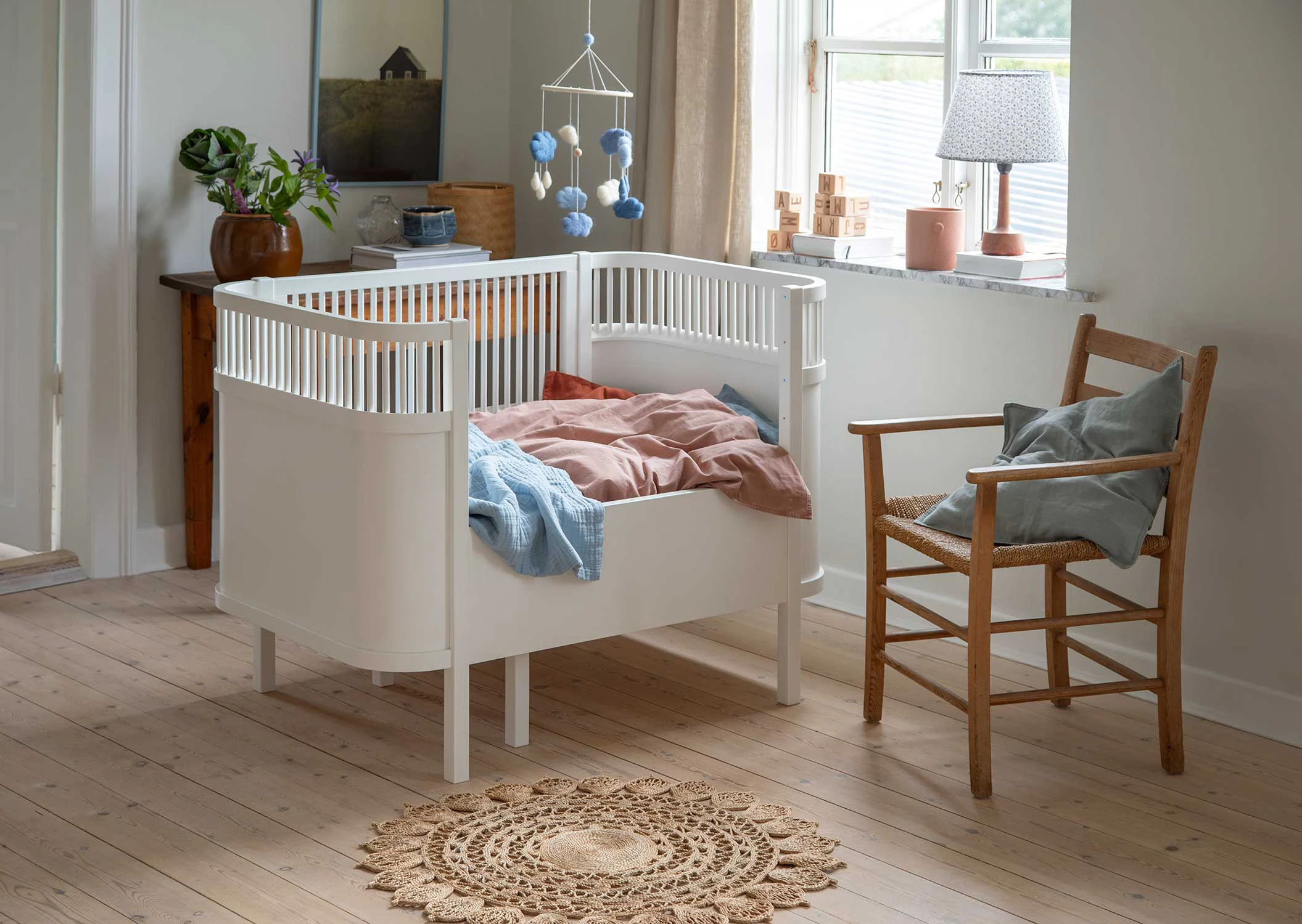 Sebra Barnsäng Baby & Jr, classic white från Sebra, bild 2