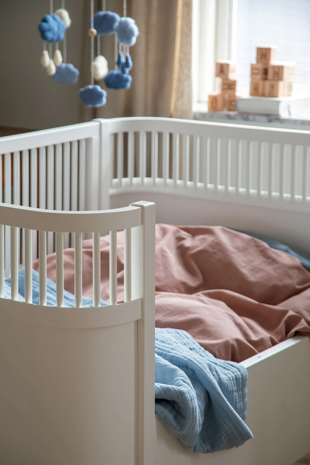Sebra Barnsäng Baby & Jr, classic white från Sebra, bild 3