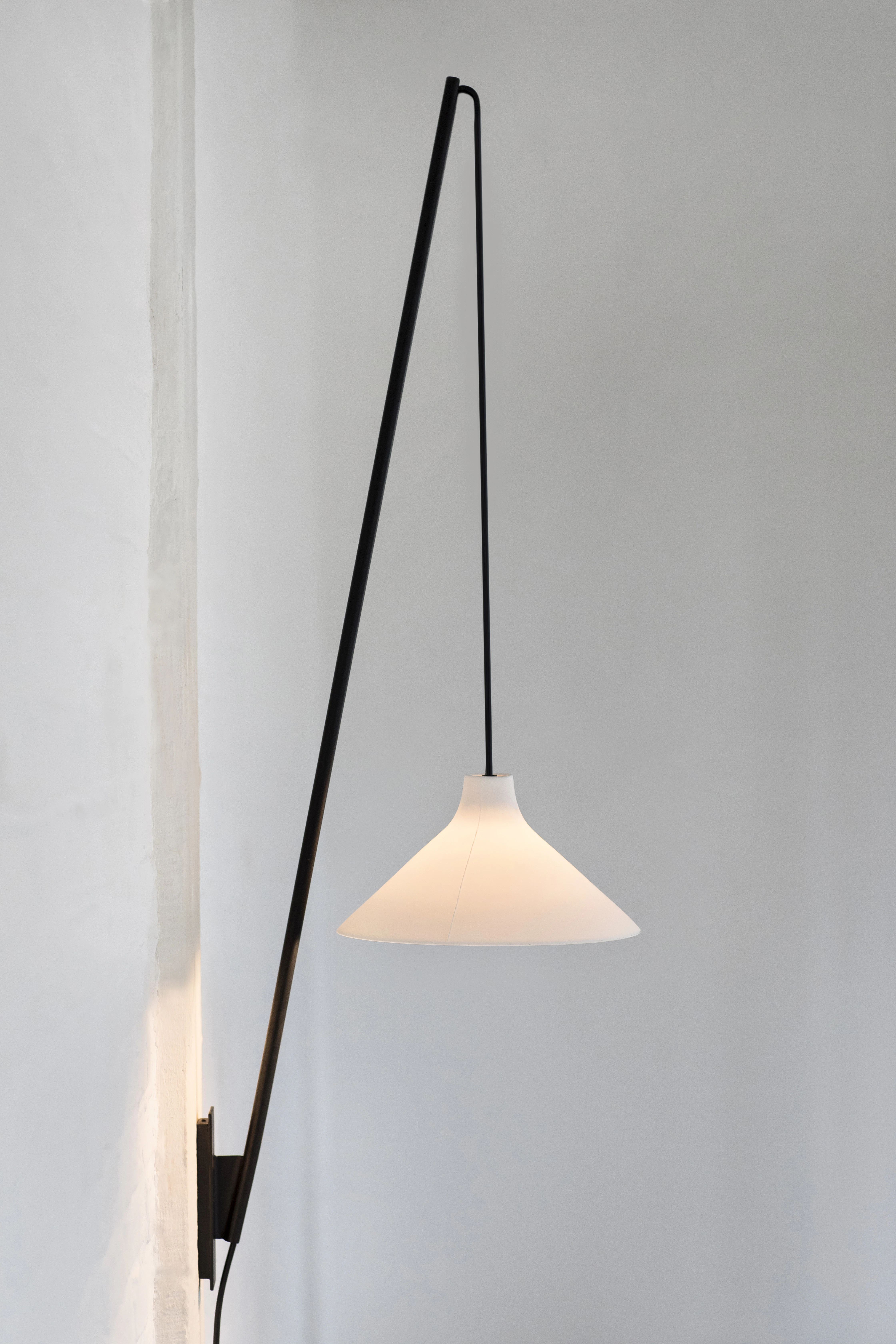 Serax Seam Vägglampa / Vit, svart från Serax, bild 2