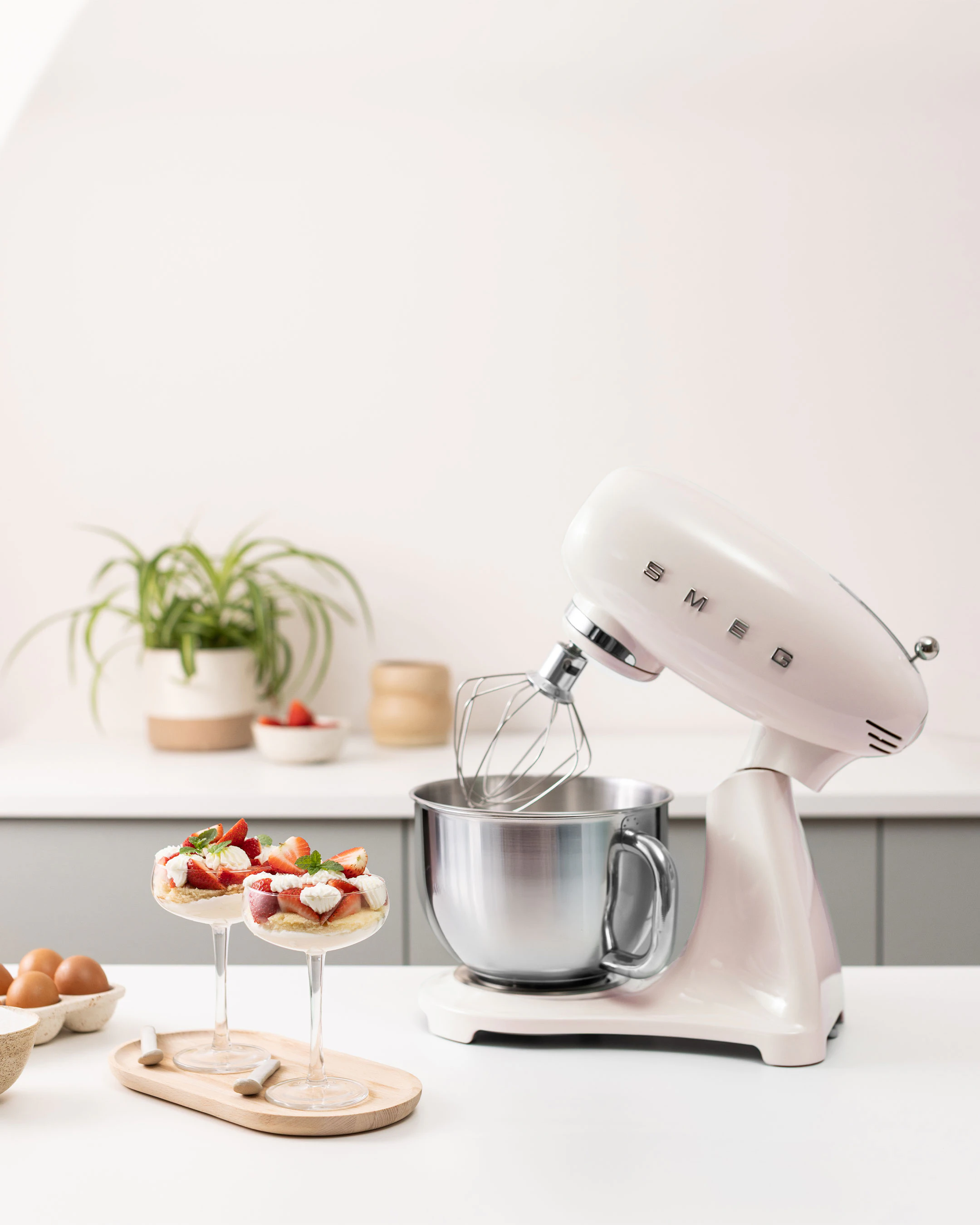 Smeg Köksmaskin 480 Cl 1000 w, creme vit från Smeg, bild 2