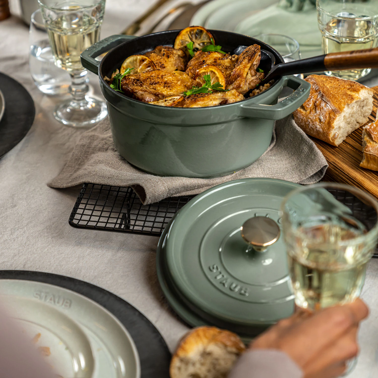Staub La Cocotte sgryta 3,7 L, eucalyptus från Staub, bild 3