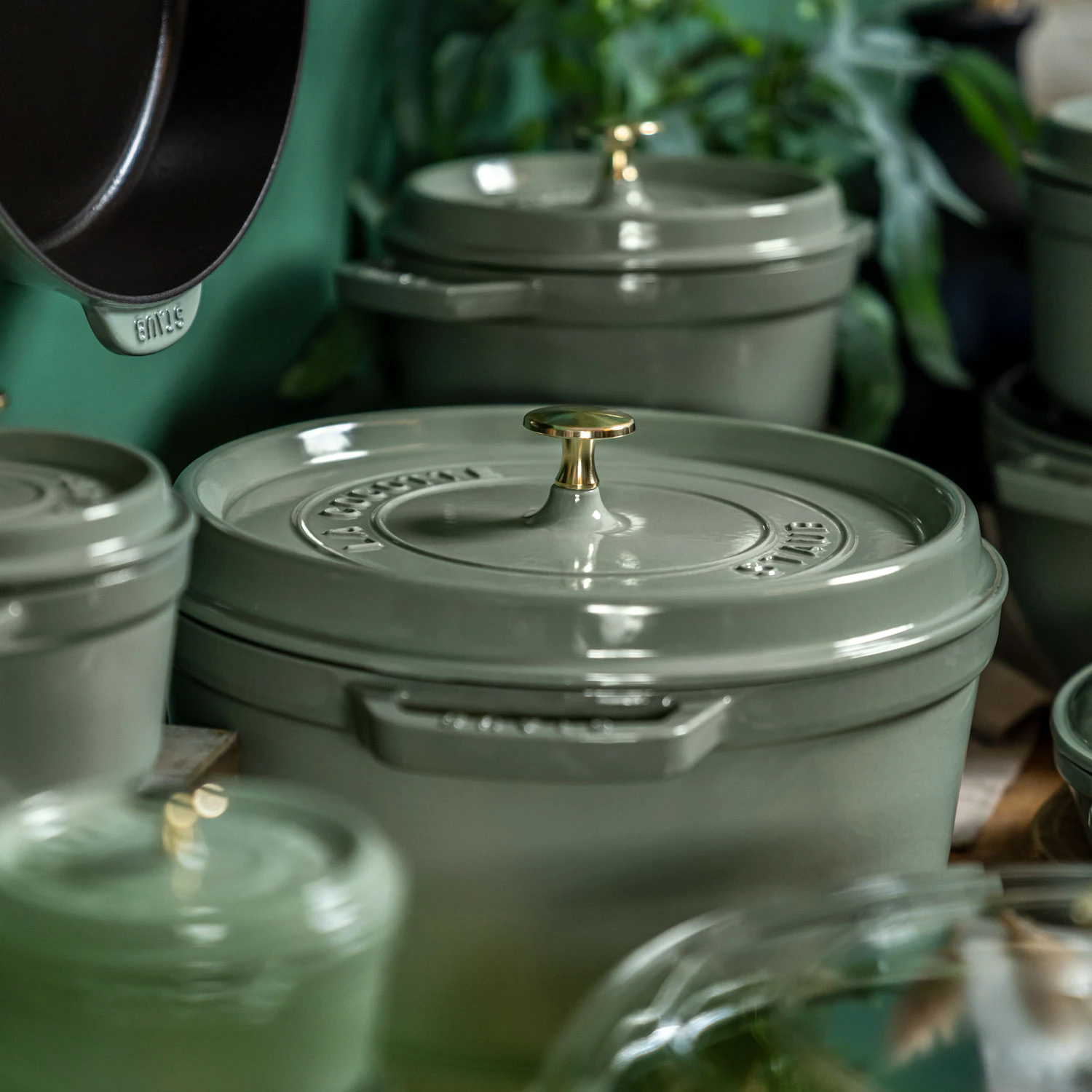 Staub La Cocotte sgryta 3,7 L, eucalyptus från Staub, bild 2