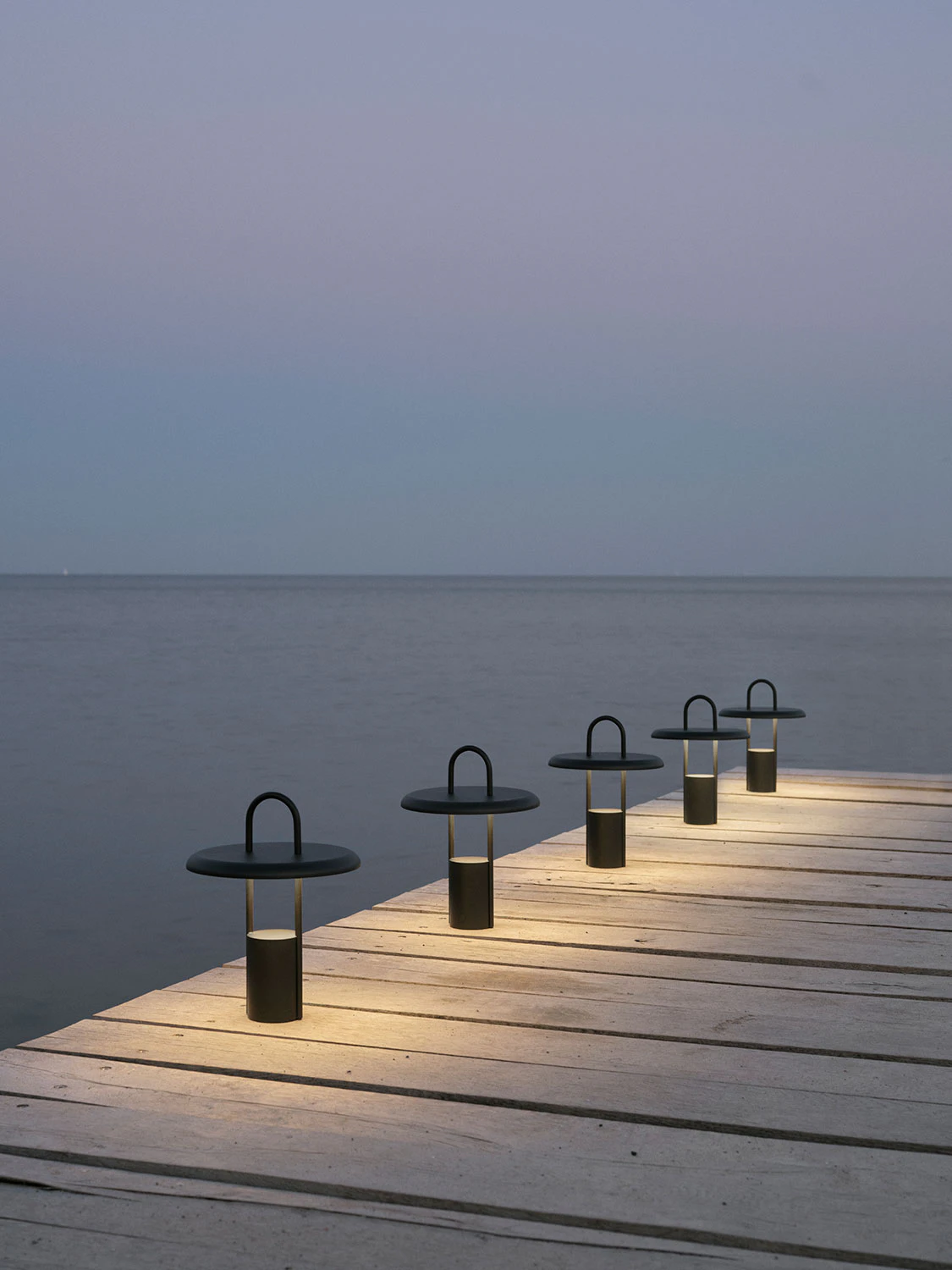 Stelton Pier Led-lampa Portabel 25 Cm, svart från Stelton, bild 6