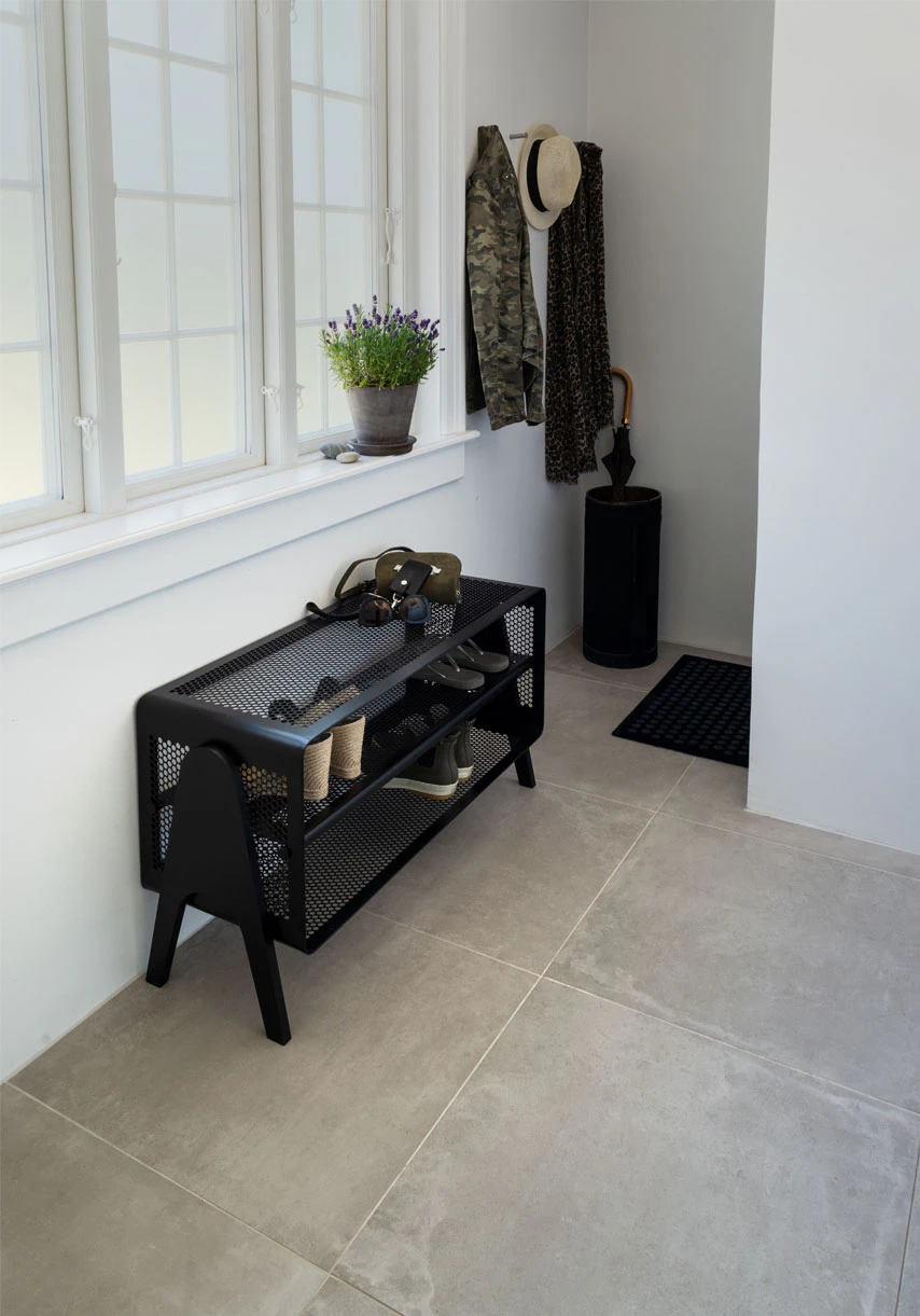 Tica Copenhagen Floor Skohylla 92x35x50 Cm, svart från Tica Copenhagen, bild 3