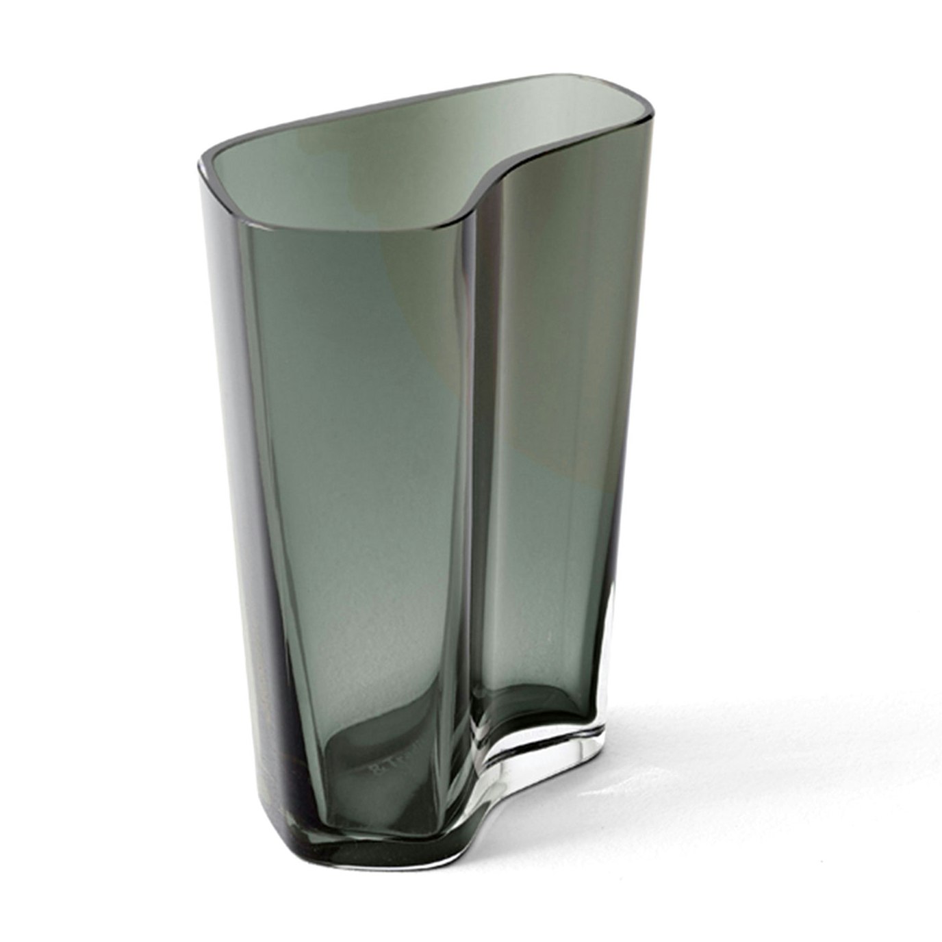 &Tradition Collect Sc35 Vas H24 Cm R&ouml;kf&auml;rgad - Vaser Handbl&aring;st Glas Smoke