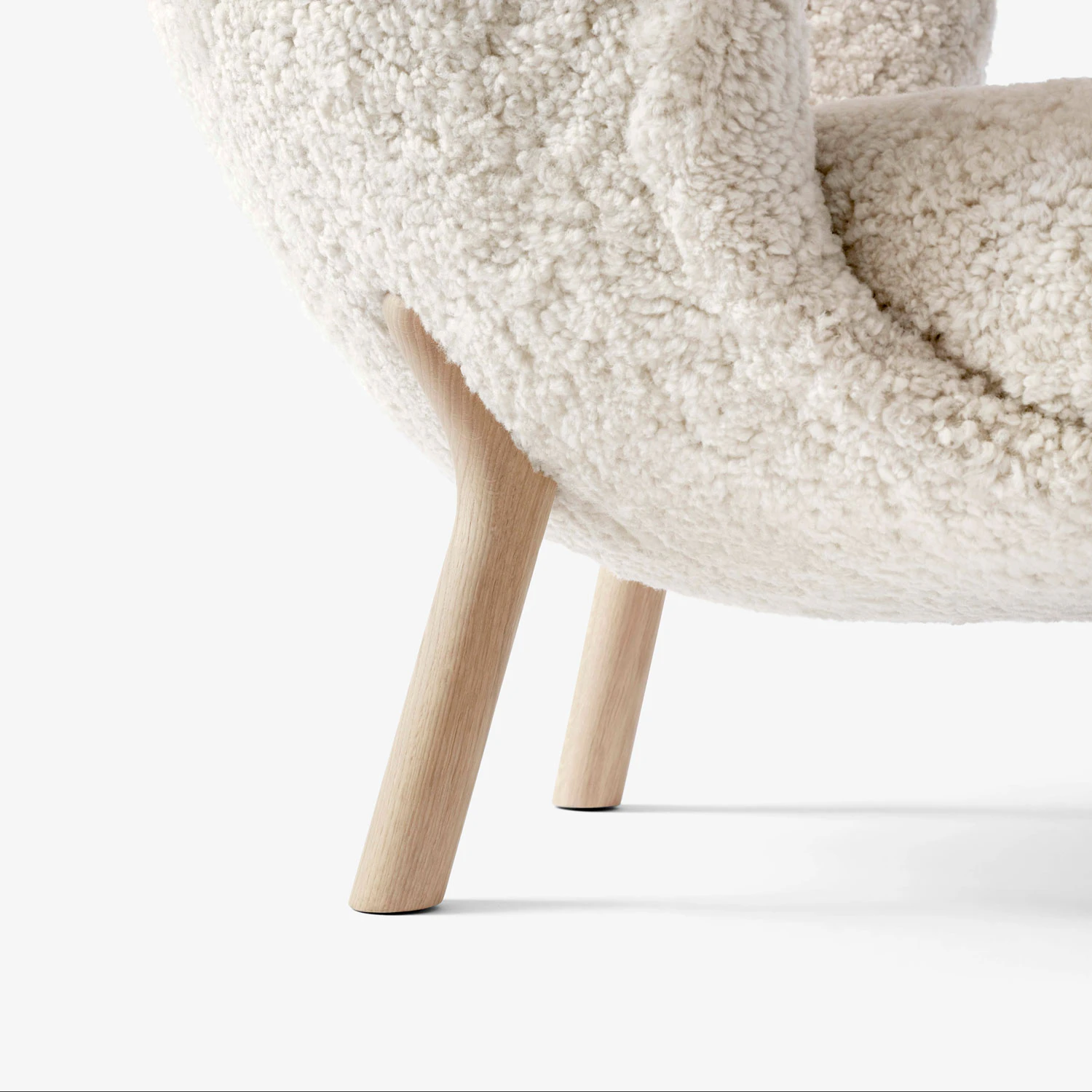&Tradition Little Petra Vb1 Loungestol Set Fårskinn, moonlight white från &Tradition, bild 5