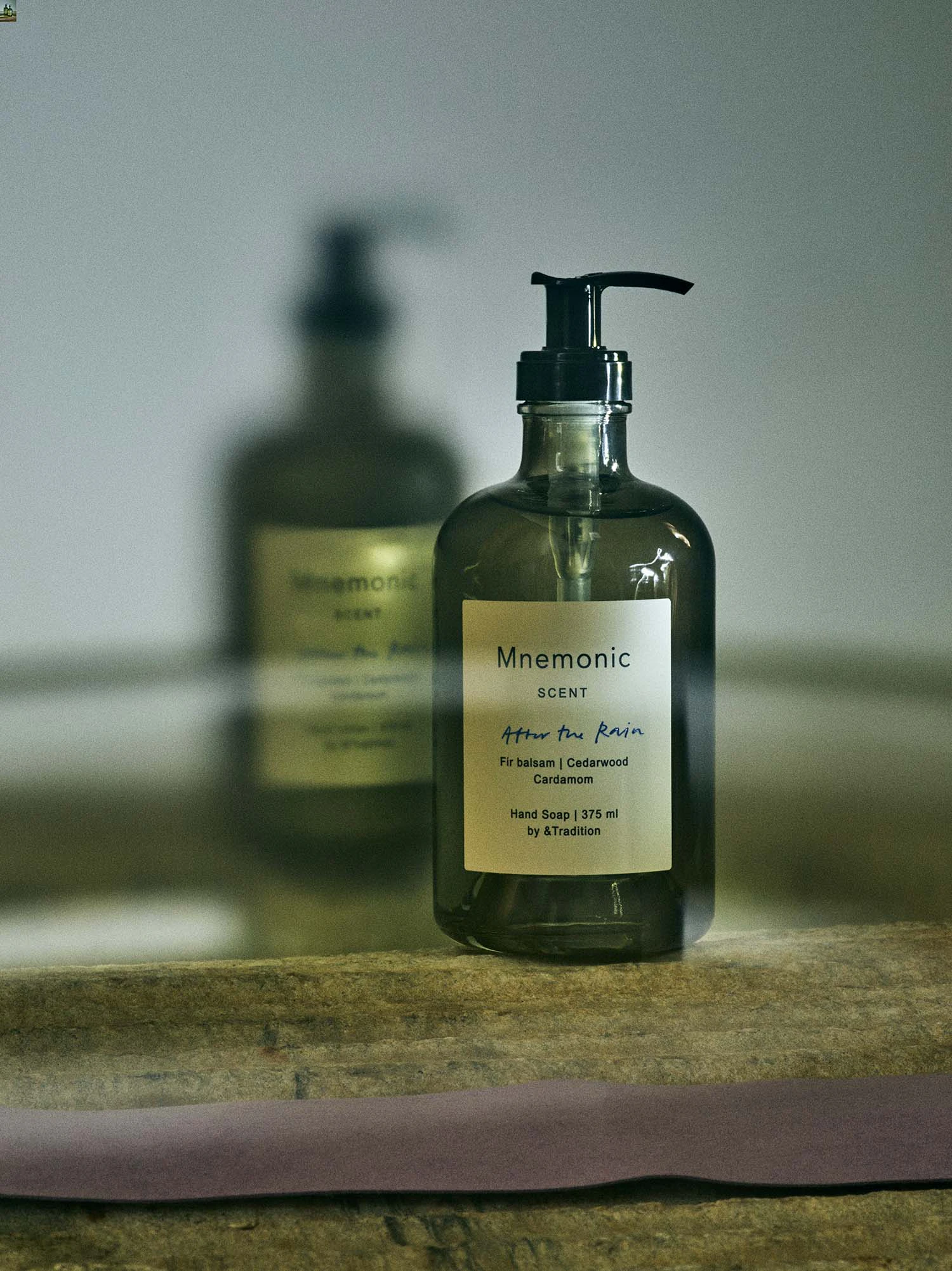 &Tradition Mnemonic Mnc1 Handtvål 375 Ml After The Rain från &Tradition, bild 6