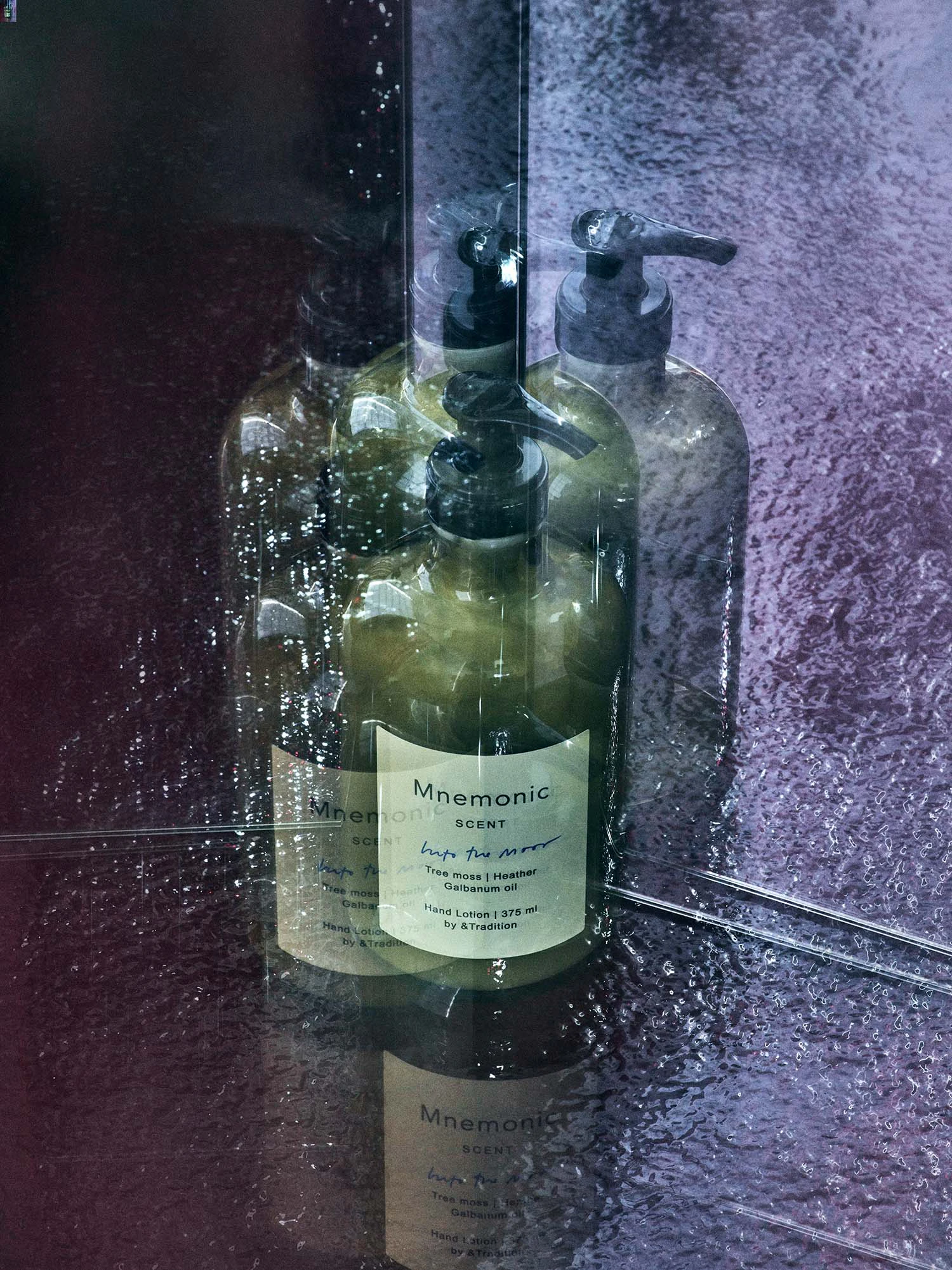 &Tradition Mnemonic Mnc2 Handlotion 375 Ml Into The Moor från &Tradition, bild 2