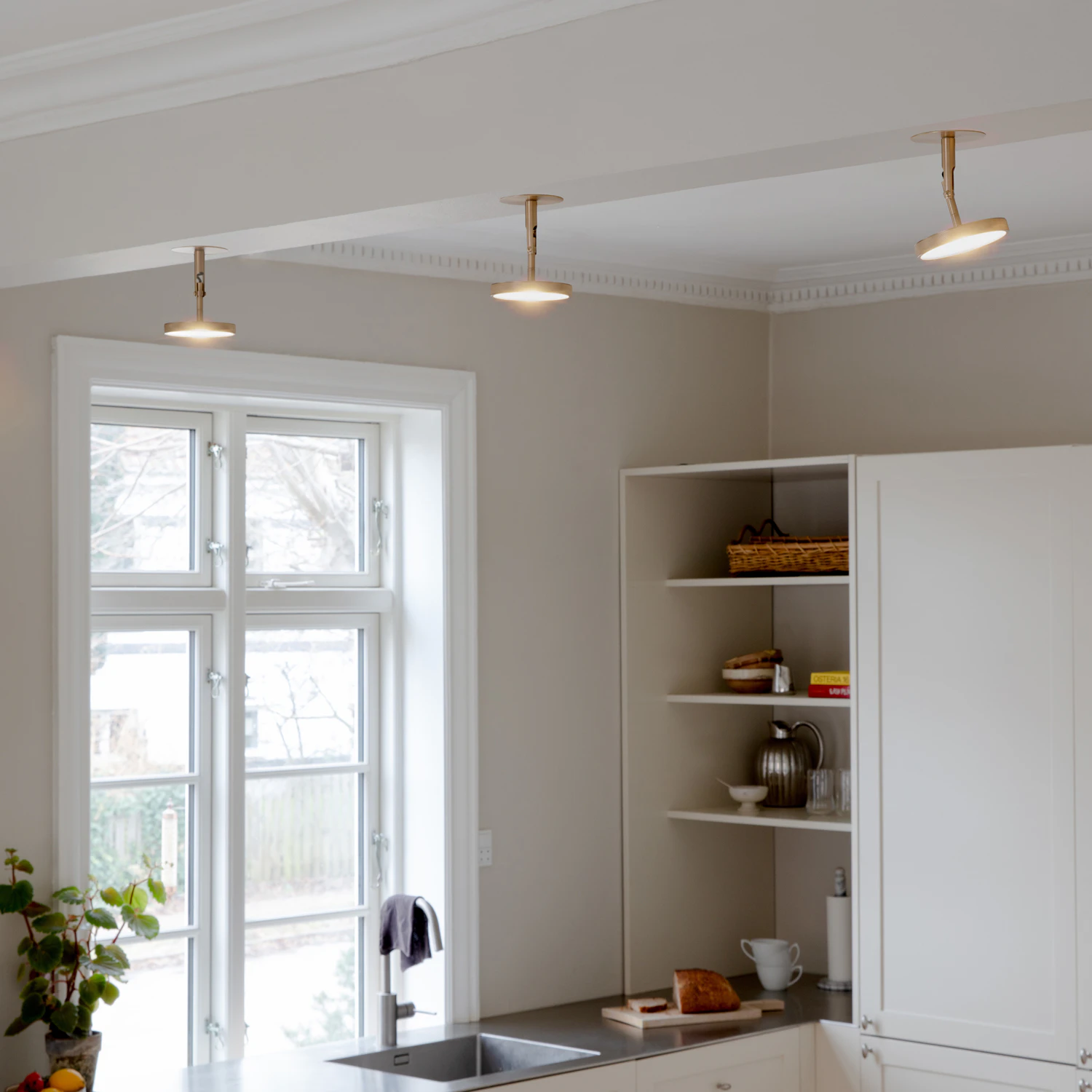 Umage Asteria Spot Spotlight Pläterad Mässing, förnicklad mässing från Umage, bild 2