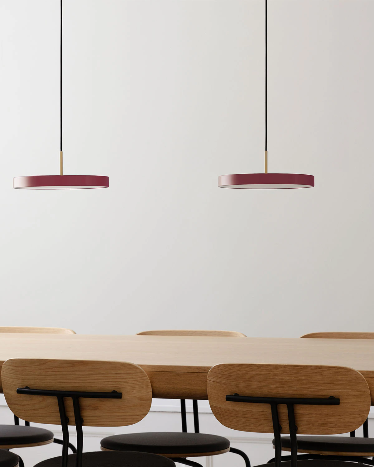 Umage Asteria Plus Pendel Mini Rubinröd /, mässing från Umage, bild 2